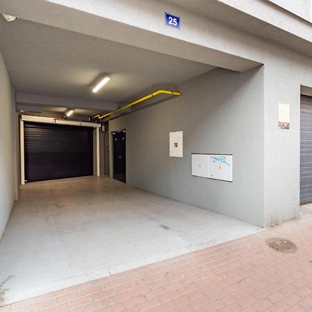 Brand New Studio Apartment #31 In Brand New Building With Free Parking In The Center براغ المظهر الخارجي الصورة